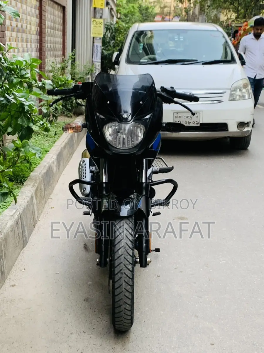 Bajaj Pulsar 150 Double ABS 2022