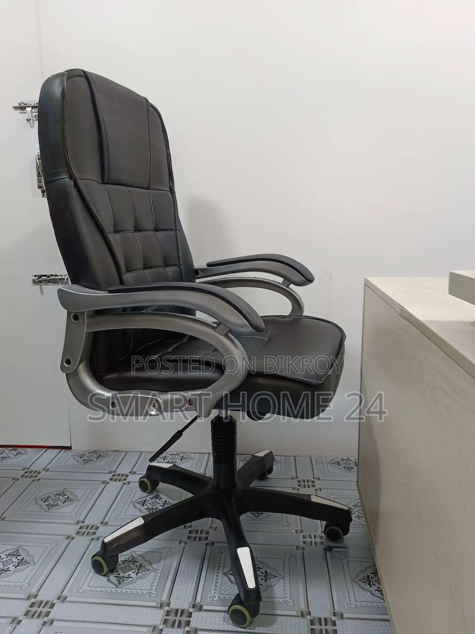 Premium Executive Office Chair – High Back Design & Super Comfort