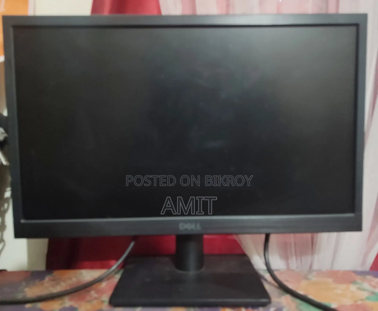 DELL 19.5" LED Monitor - Clear Display for Office Work & Gaming (Used)