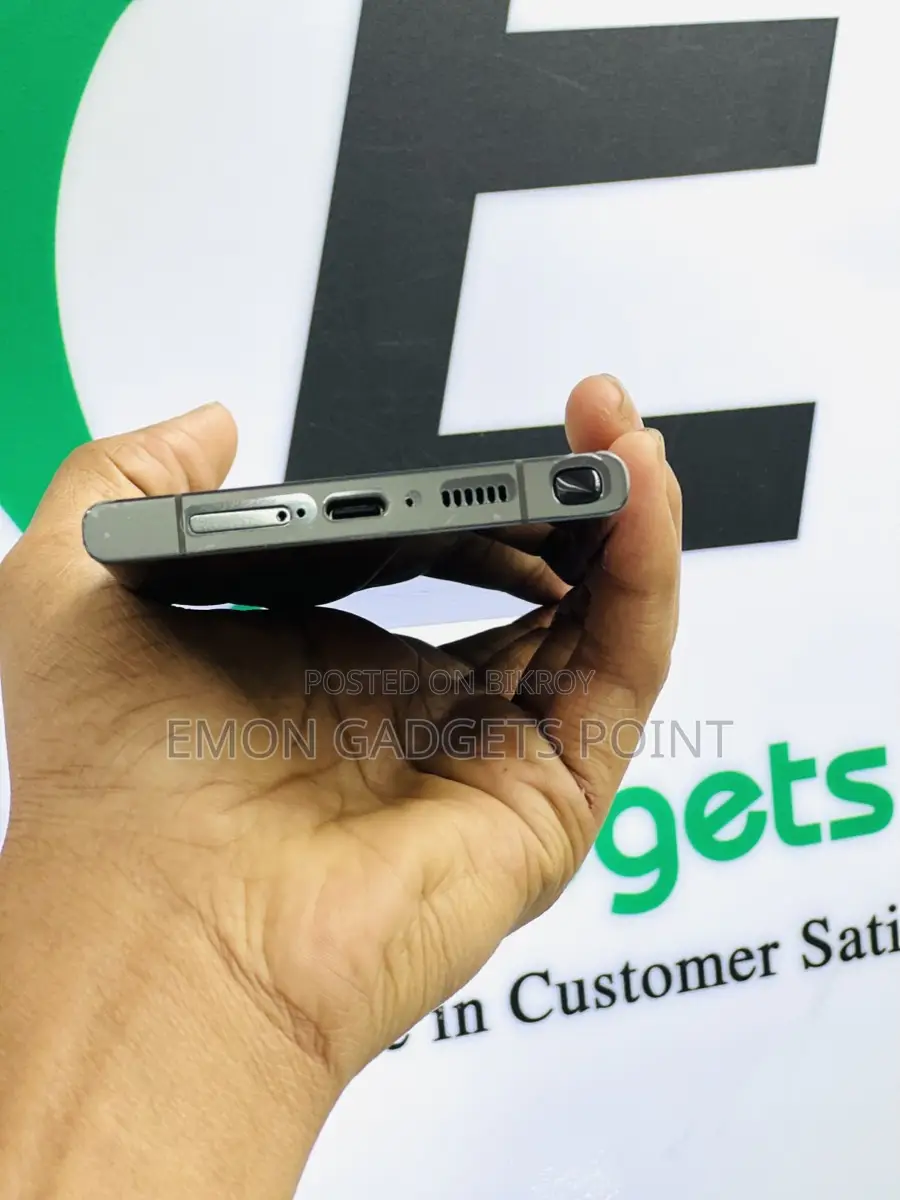 Samsung Galaxy S23 Ultra 12/256 (Used)