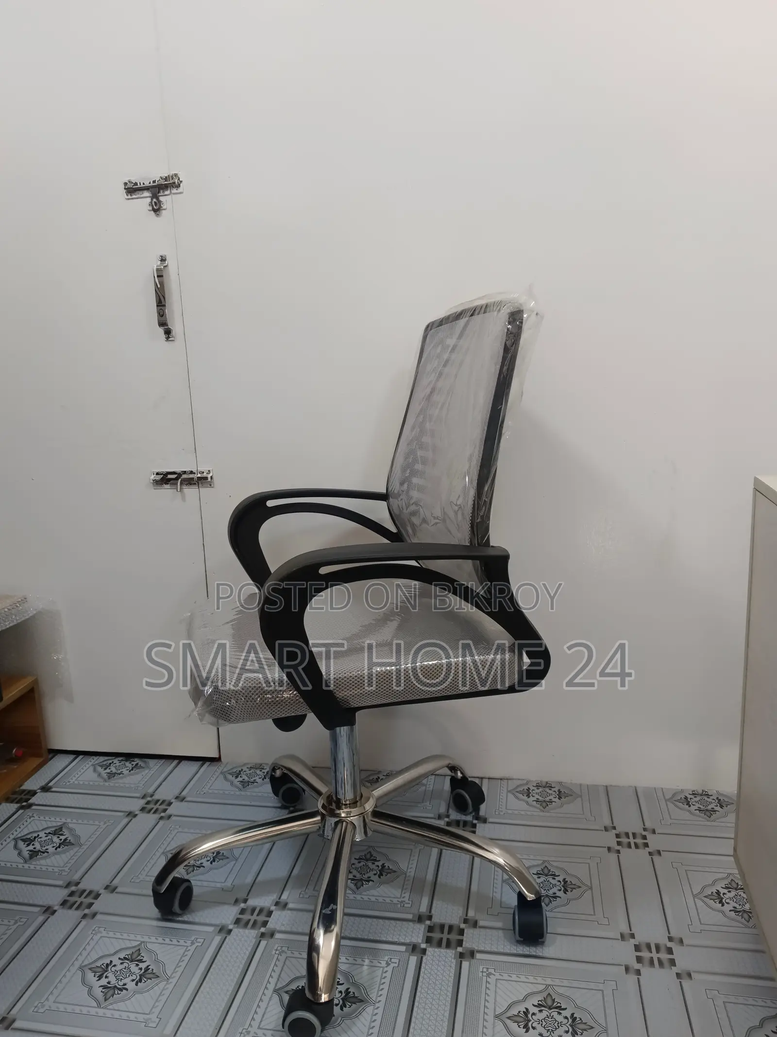 Mesh Office Chair – Modern Design, Maximum Comfort, and Durable Quality