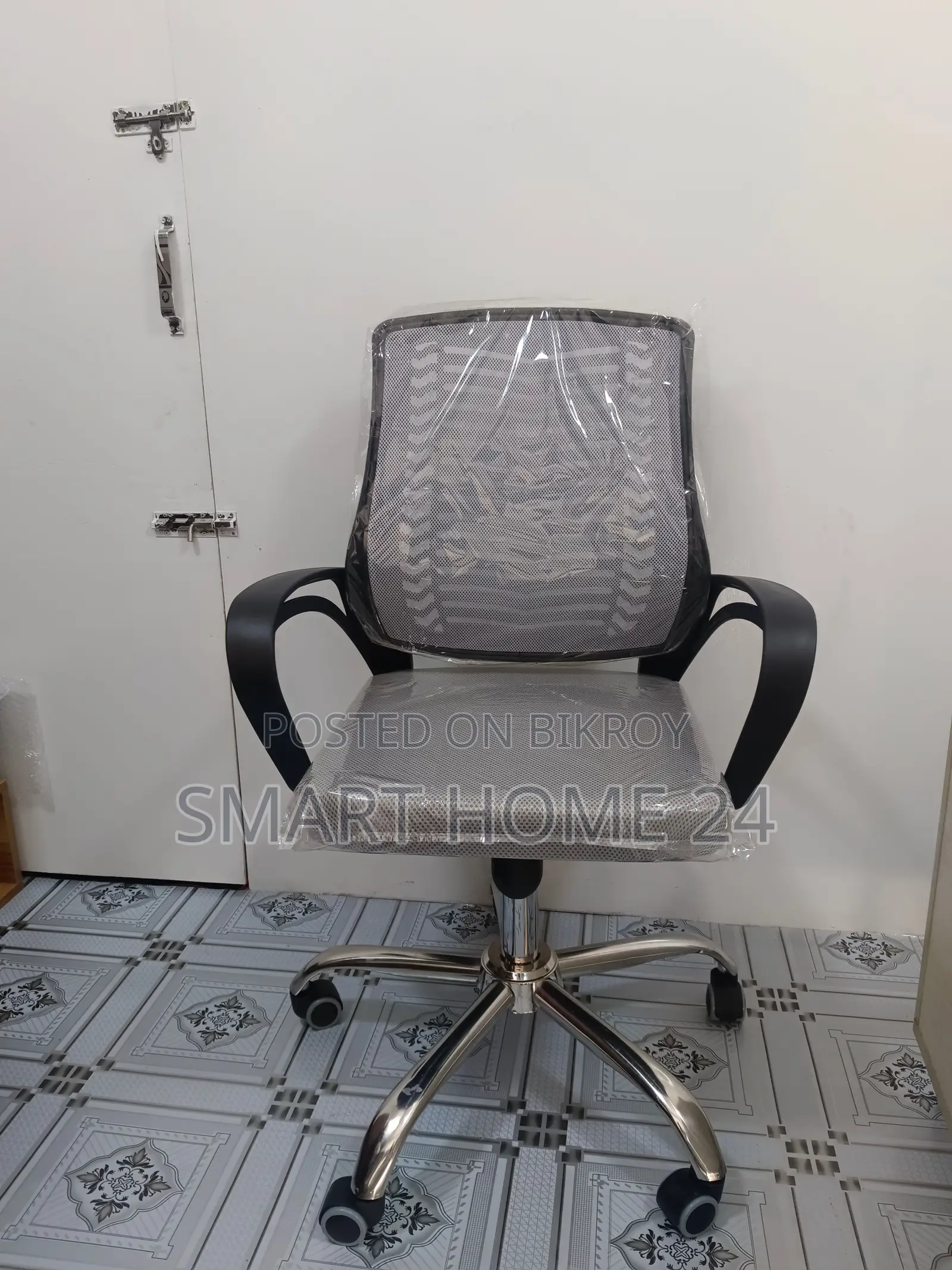 Mesh Office Chair – Modern Design, Maximum Comfort, and Durable Quality