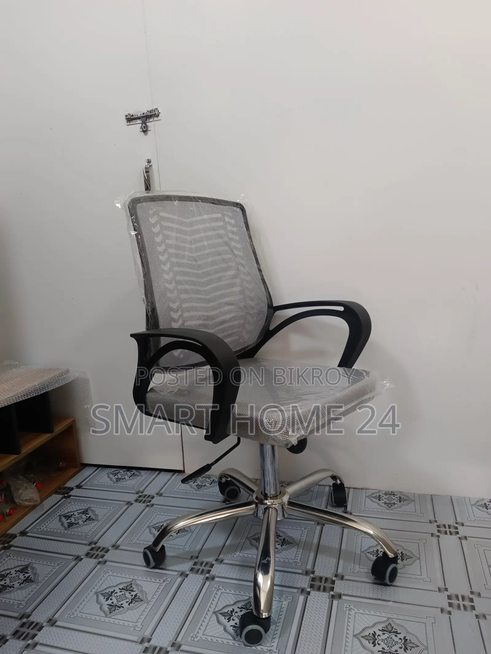 Mesh Office Chair – Modern Design, Maximum Comfort, and Durable Quality