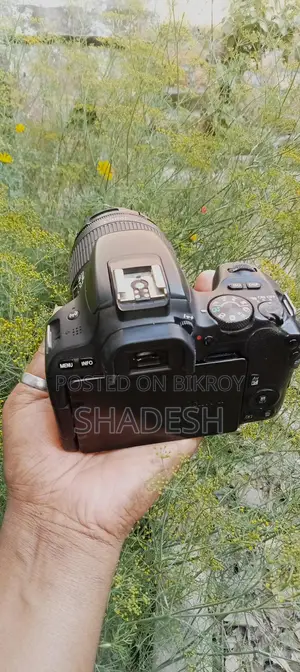 200d+18-55mm STM Full Fresh Condition