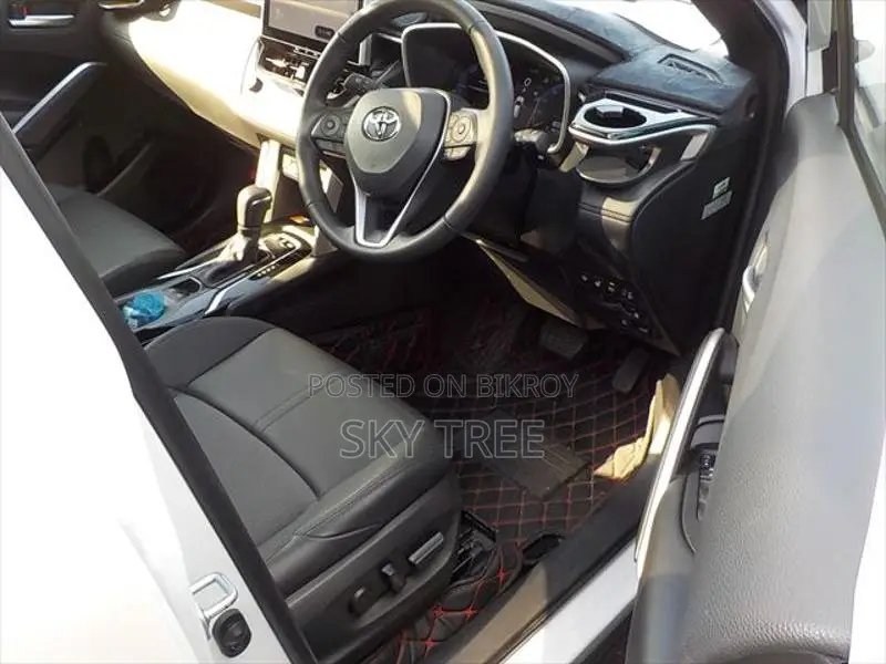 Toyota Corolla Cross z PACKAGE 2024