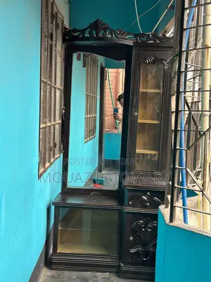 ড্রেসিং টেবিল বিক্রি হবে