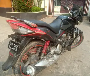 Hero CBZ Xtrem . 2012