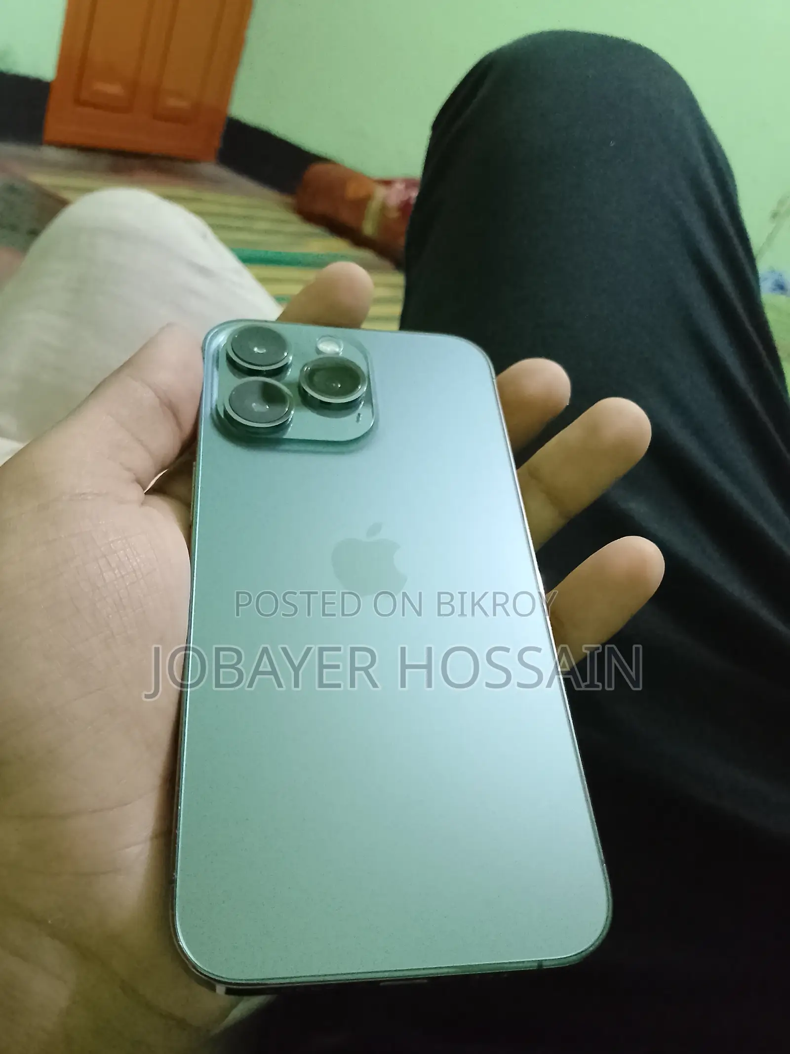 Apple iPhone 13 Pro . (Used)