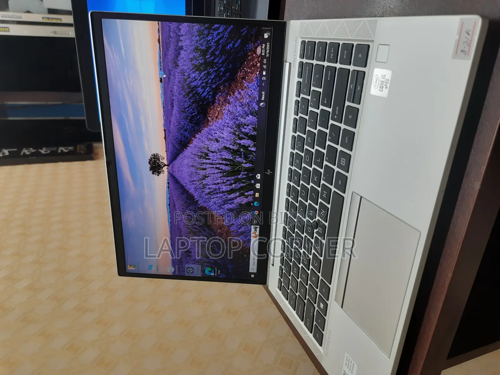 HP 10th Generation INTEL I5 256/8GB SILVER COLOUR Slim & TOUCH SCREEN