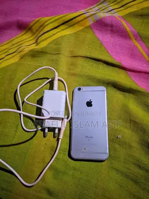 Apple iPhone 6S . (Used)