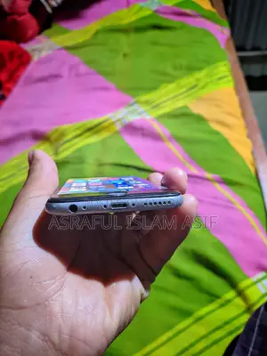 Apple iPhone 6S . (Used)
