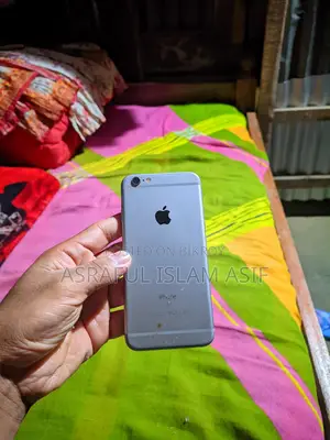 Apple iPhone 6S . (Used)