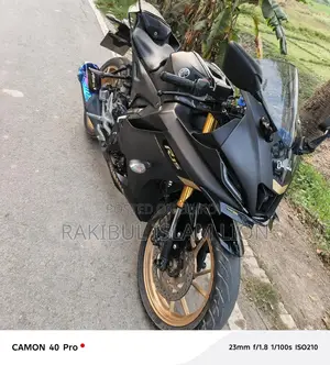 Yamaha R15 V4 . 2022