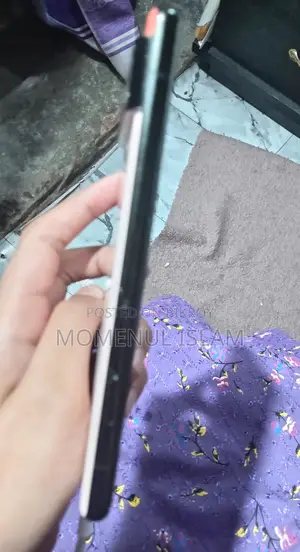Google Pixel 6 . (Used)