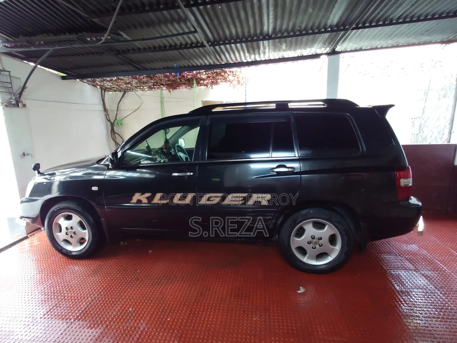 Toyota Kluger 2004