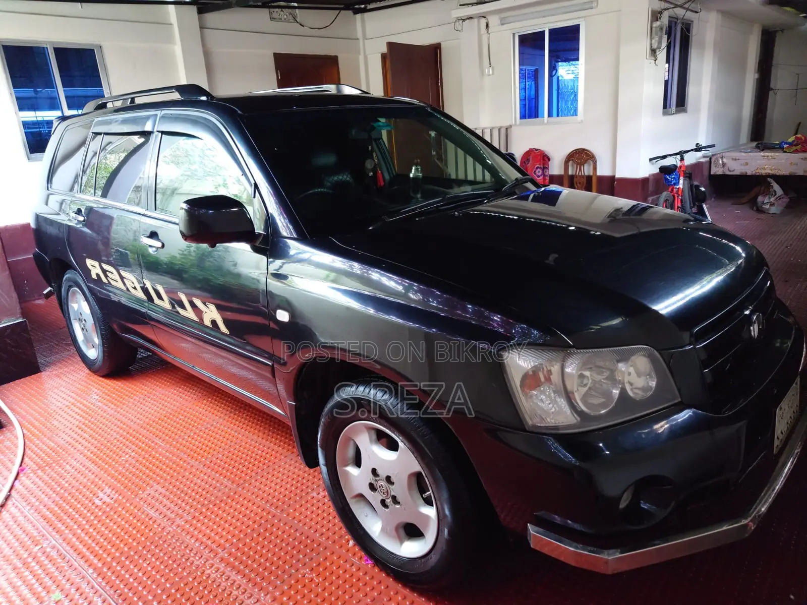 Toyota Kluger 2004