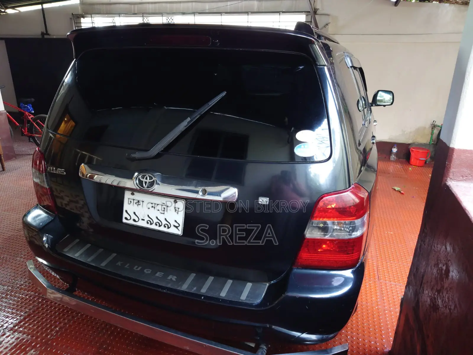 Toyota Kluger 2004