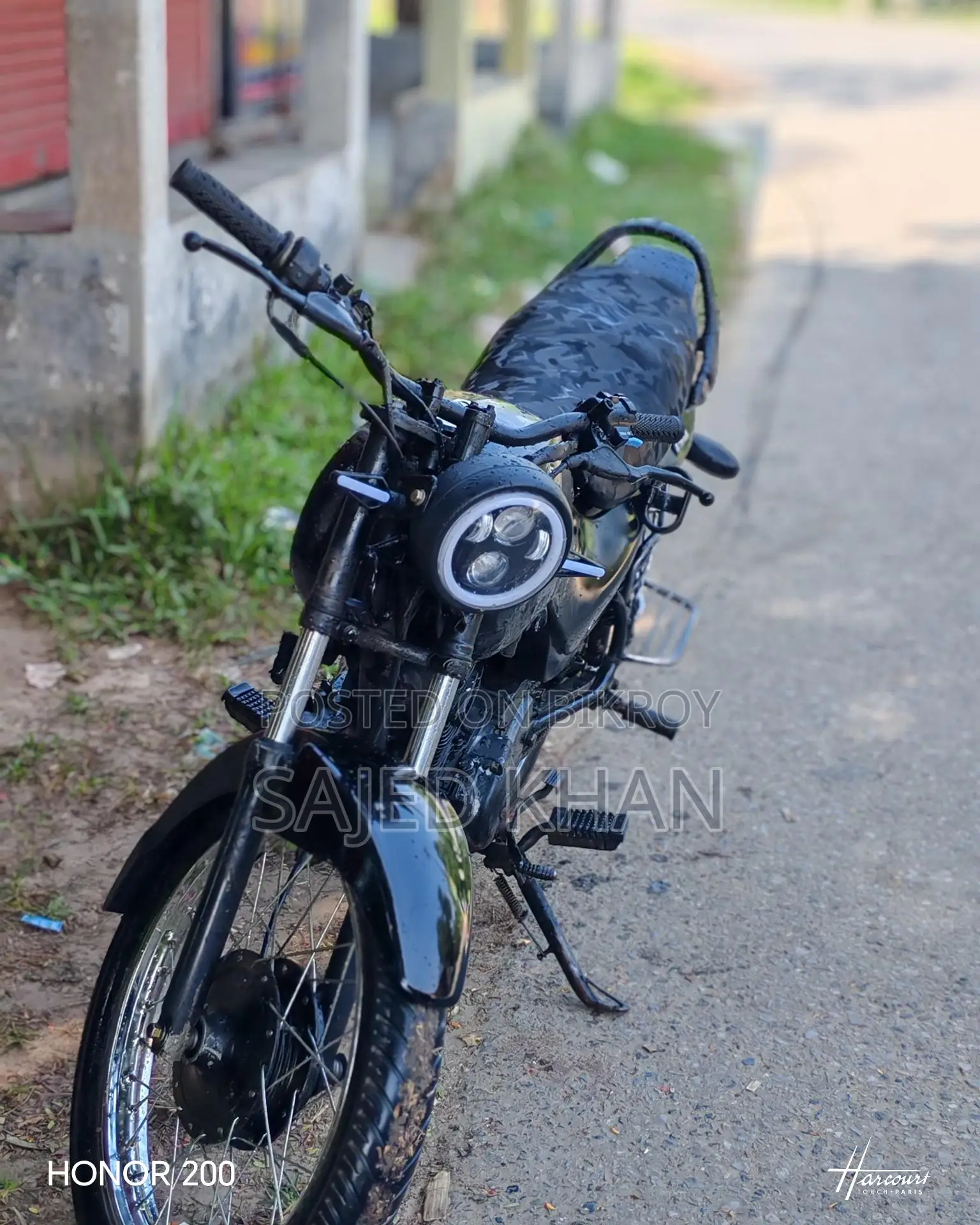 TVS Victor . 2024