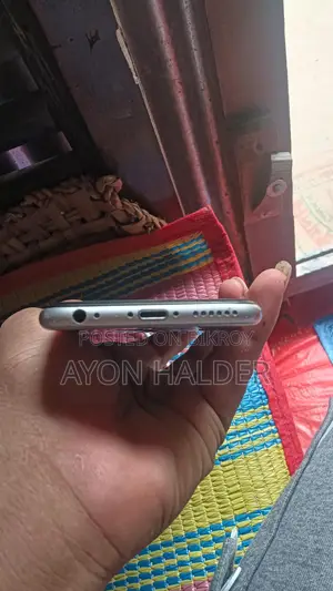 Apple iPhone 6S (Used)