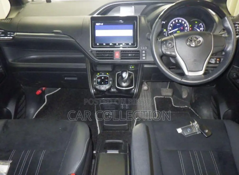 Toyota Esquire 2020