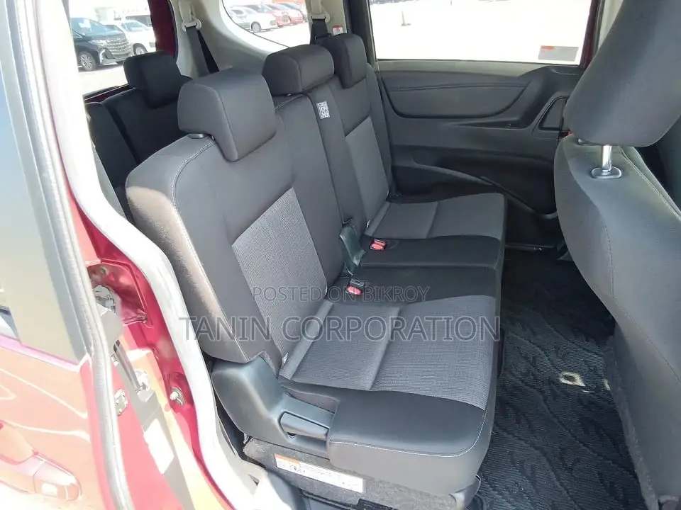 Toyota Sienta Hybrid G 2020