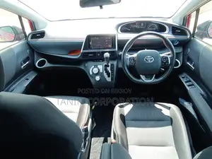 Toyota Sienta Hybrid G 2020