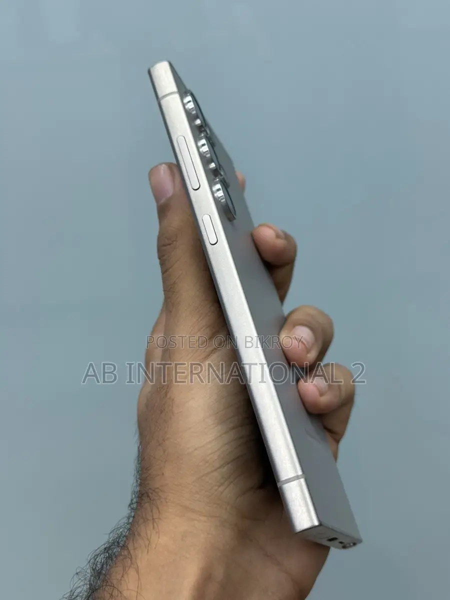 Samsung Galaxy S24 Ultra 512 gb (Used)