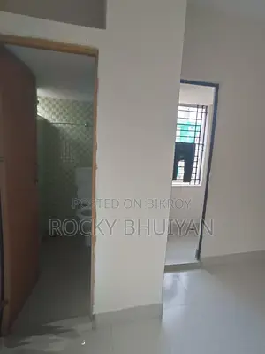 ২ বেড, ২ বাথ, ২ বারান্দা
