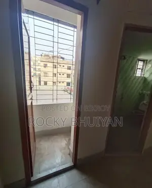 ২ বেড, ২ বাথ, ২ বারান্দা
