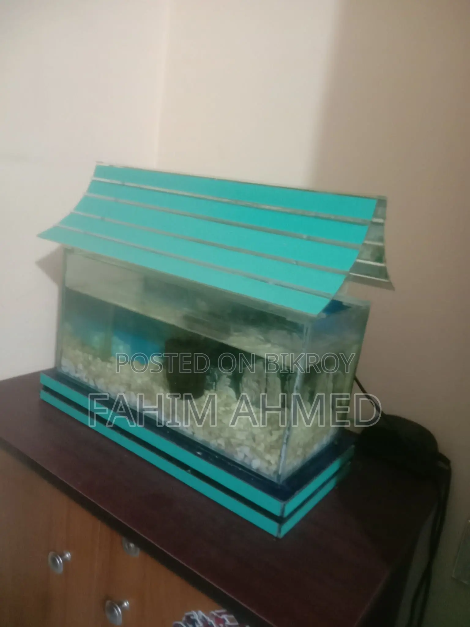 Aquriam sell post