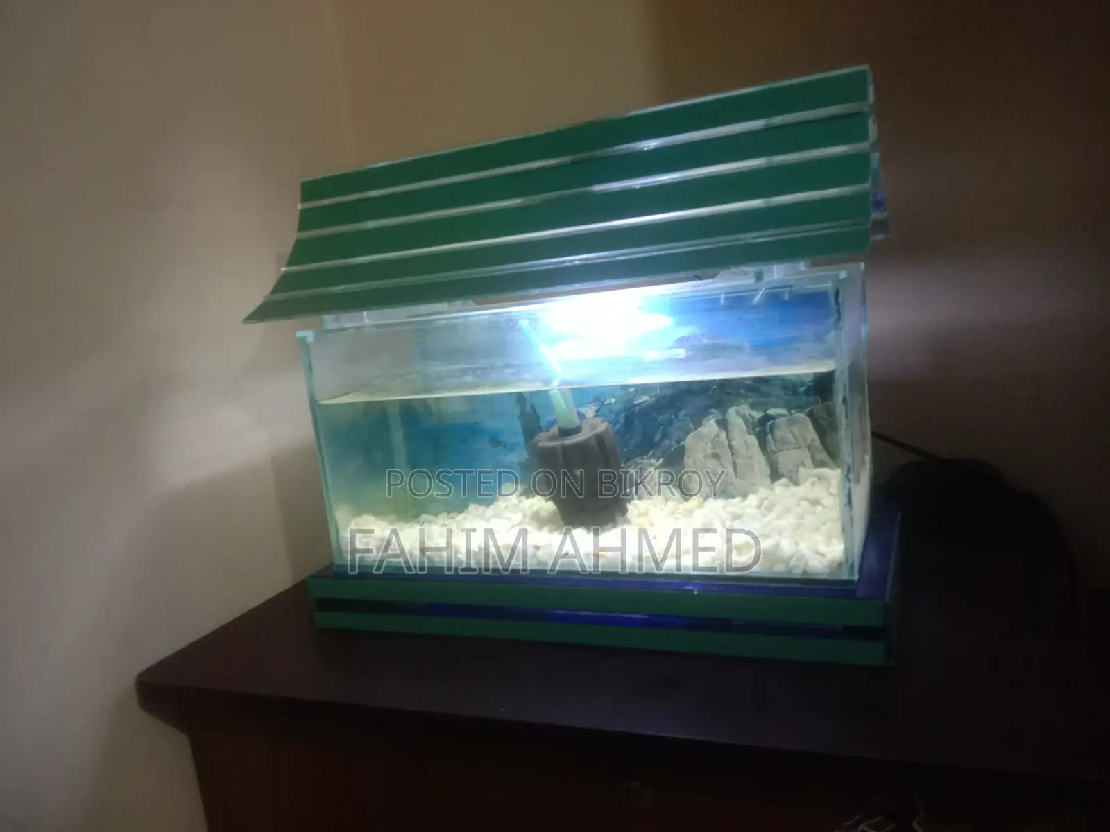Aquriam sell post