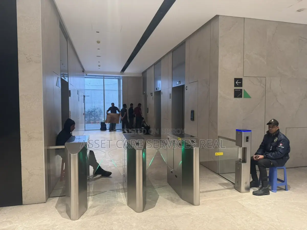 Commercial Open Space Rent Gulshan Avenue