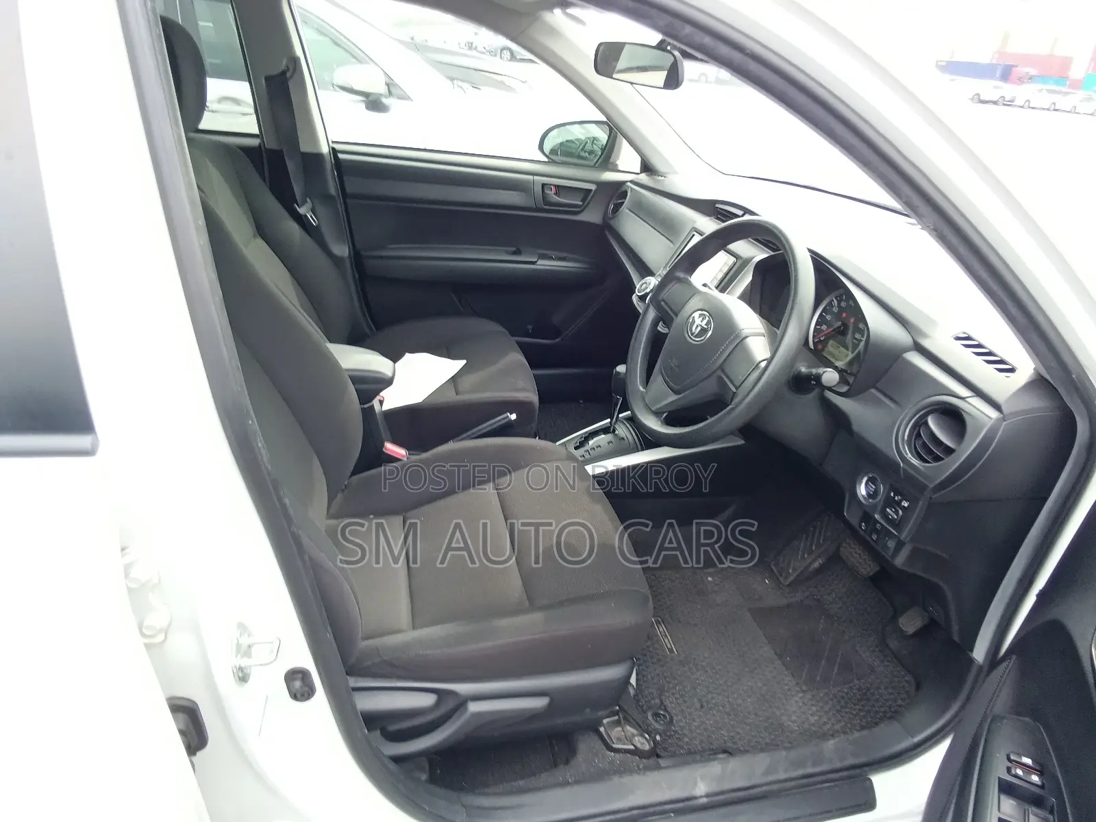 Toyota Fielder Non Hybrid EX White 2020