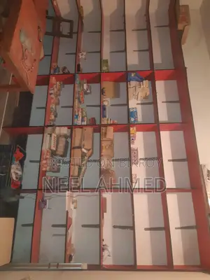 Shop Rack for Sale with Glass