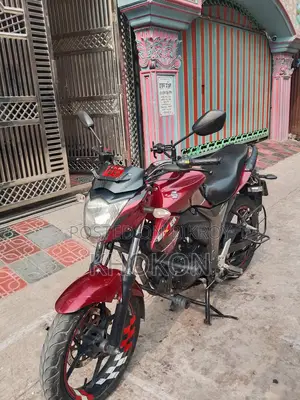Suzuki Gixxer 2017