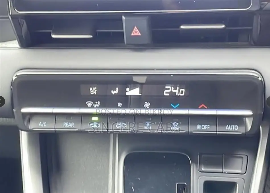 Toyota Noah SG. NON. HYB 2022