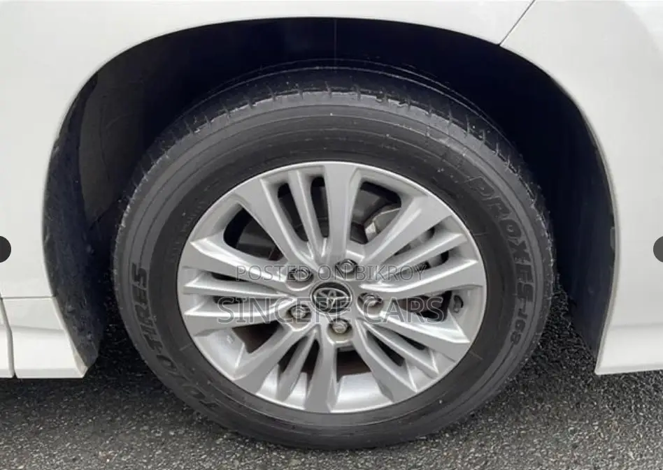 Toyota Noah SG. NON. HYB 2022