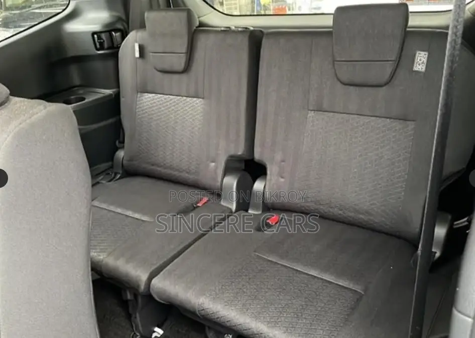 Toyota Noah SG. NON. HYB 2022