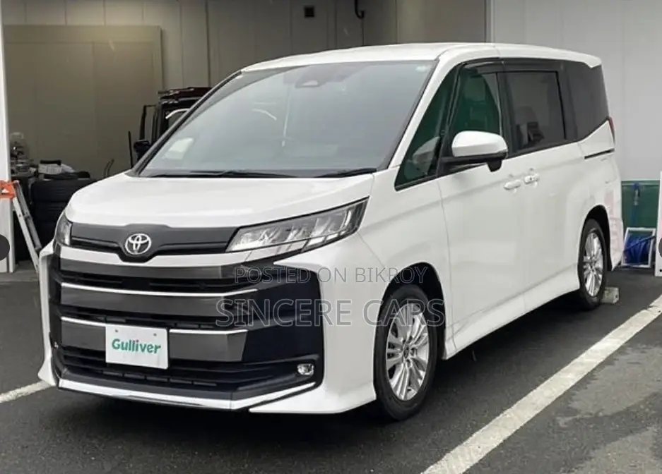 Toyota Noah SG. NON. HYB 2022