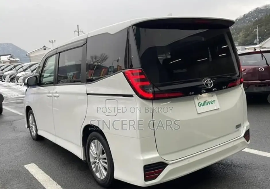Toyota Noah SG. NON. HYB 2022