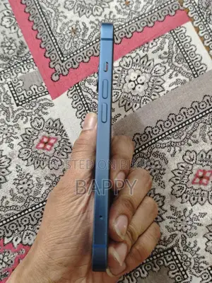 Apple iPhone 13 (Used)