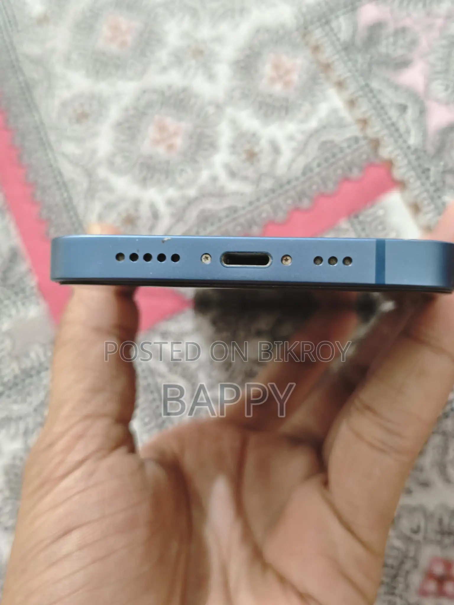 Apple iPhone 13 (Used)