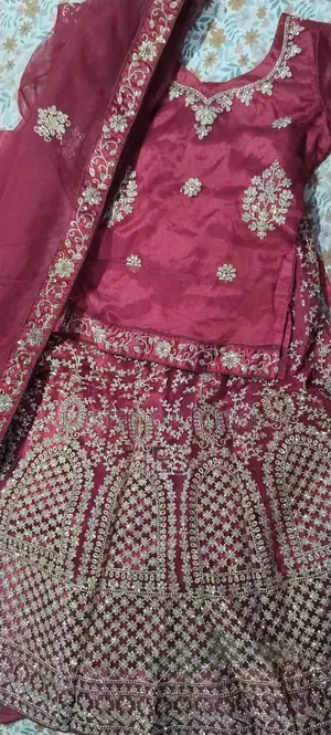 পার্টি লেহেঙ্গা
