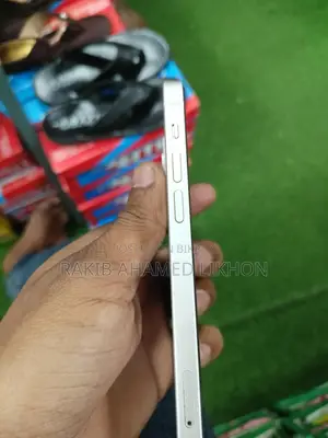 Apple iPhone 12 (Used)