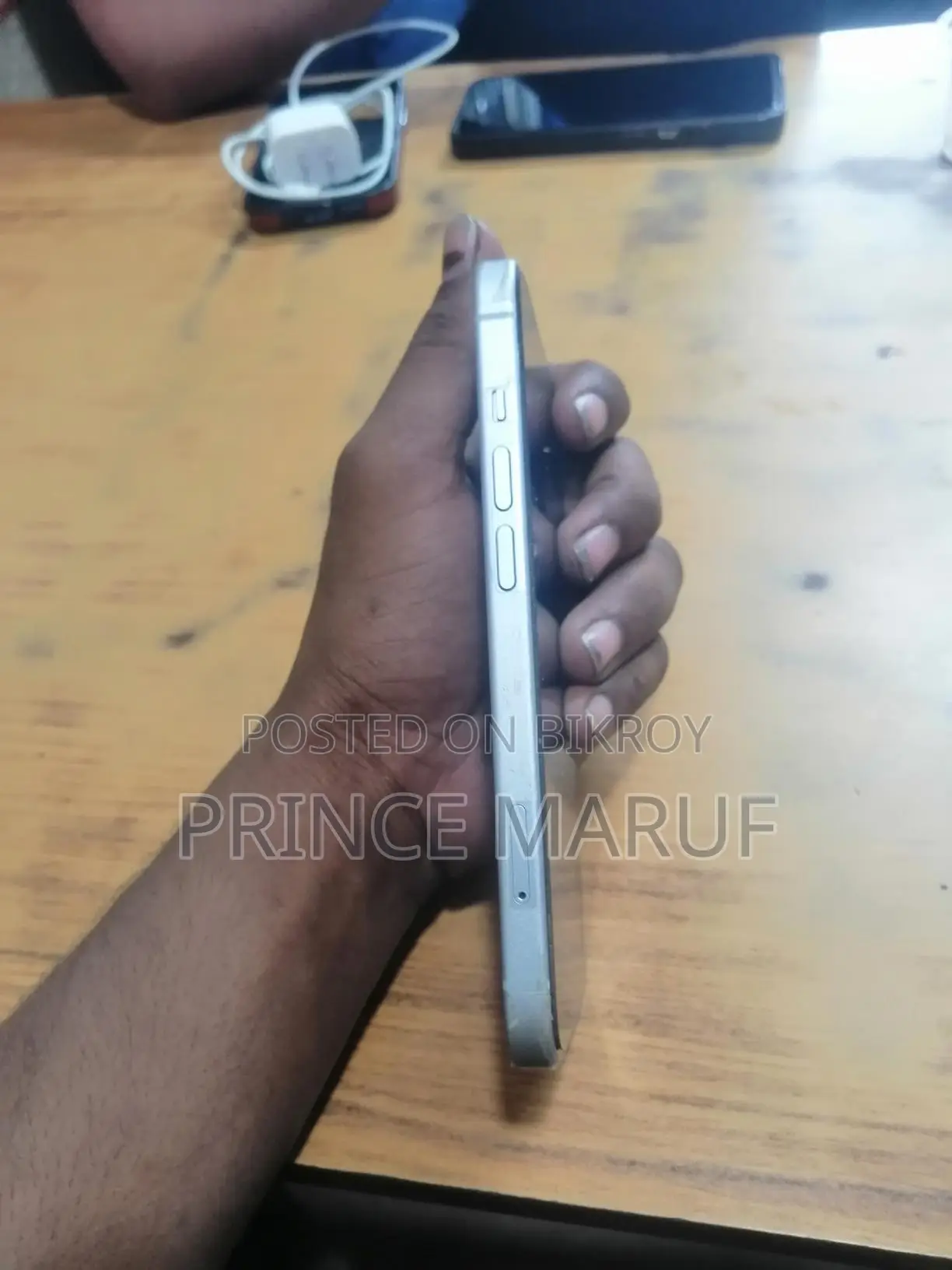 Apple iPhone 15 (Used)