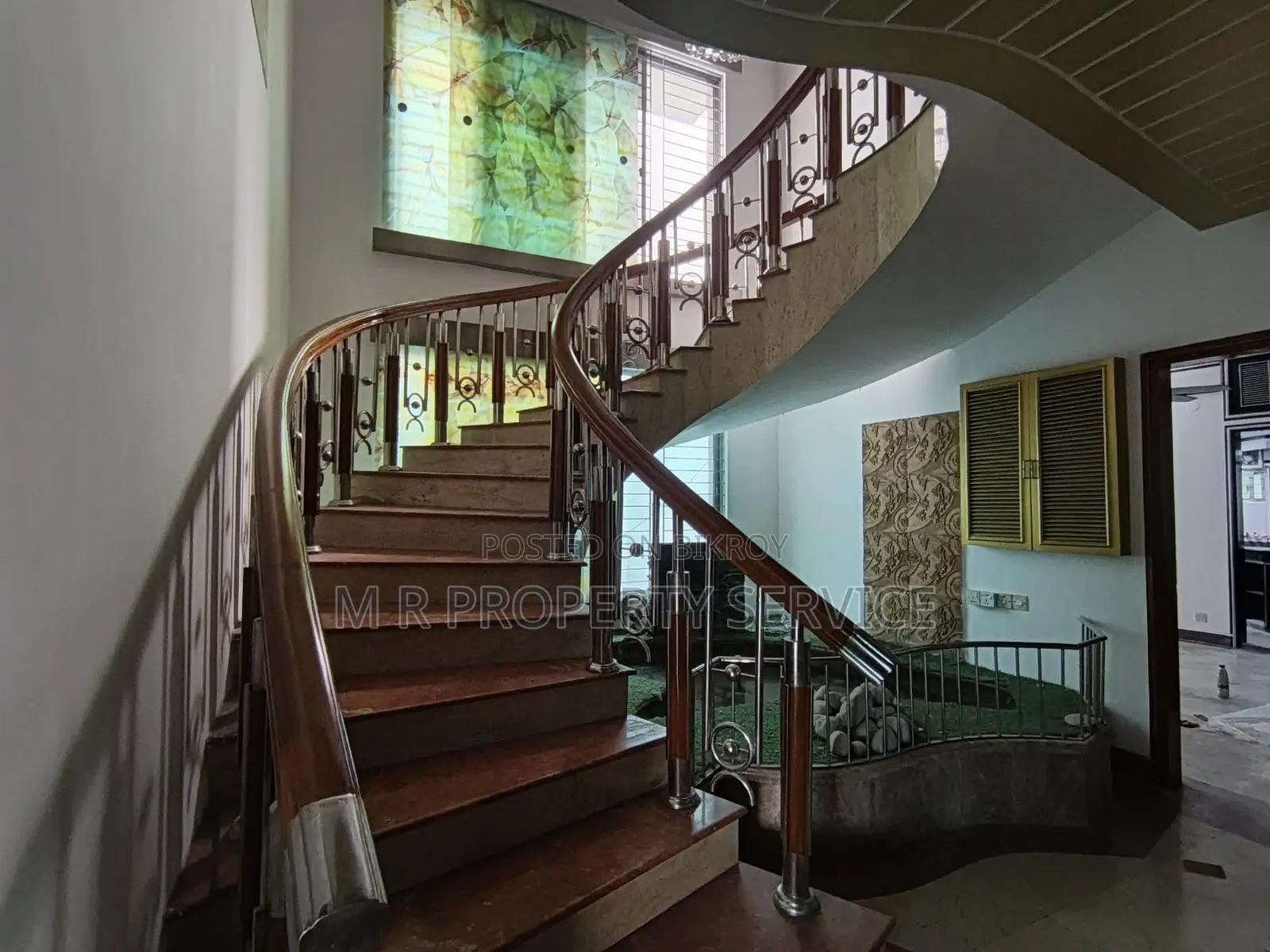 Duplex Baridhara Diplomatic Semi Furnished Apartment Rent