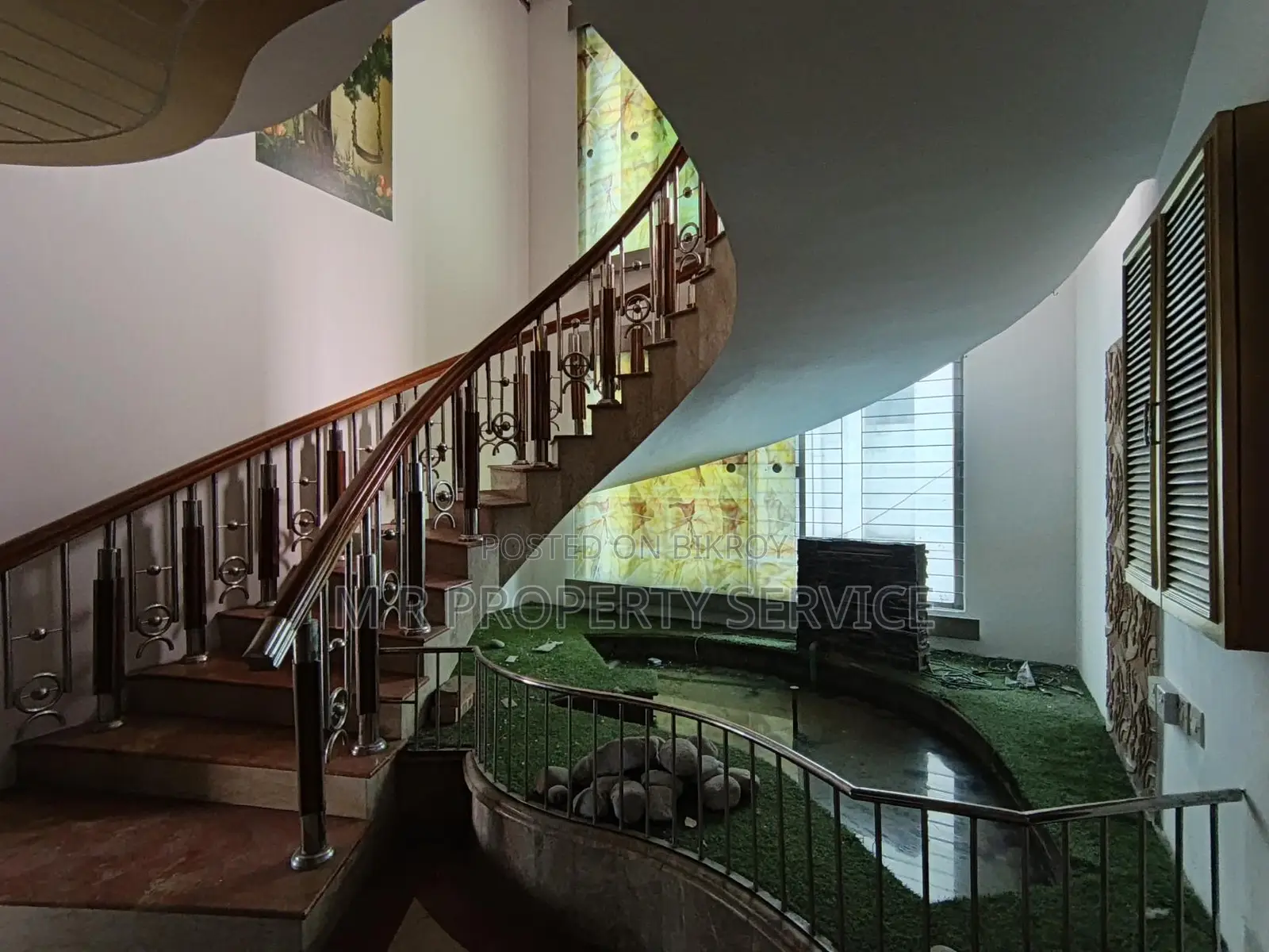 Duplex Baridhara Diplomatic Semi Furnished Apartment Rent