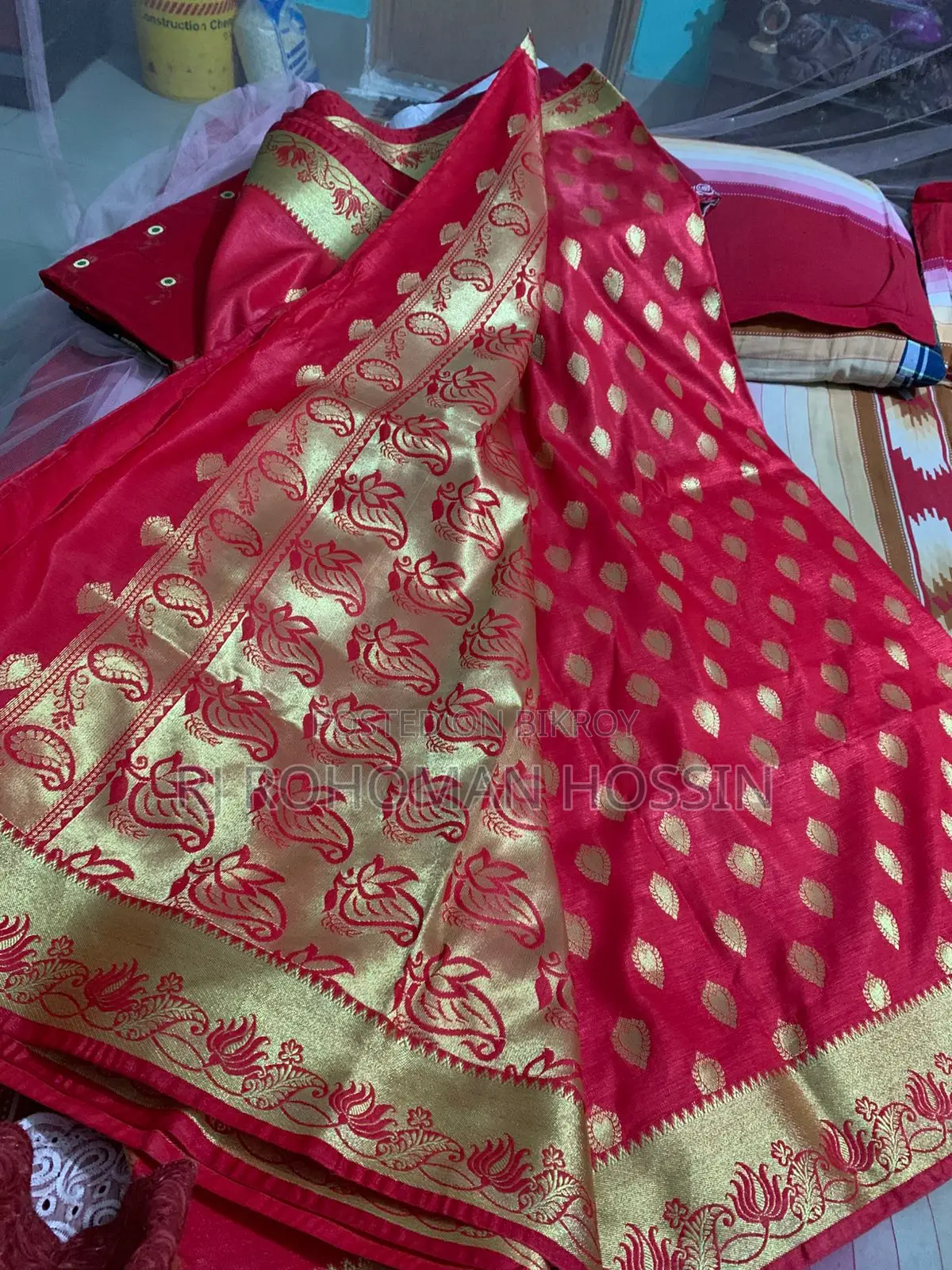 শাড়ি বিক্রির জন্য