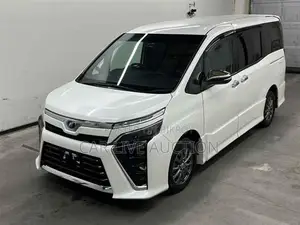 Toyota Voxy Hybrid ZS Kerameki 2020