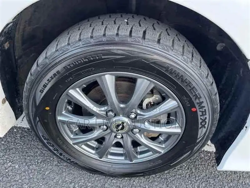 Toyota Voxy Hybrid ZS Kerameki 2020